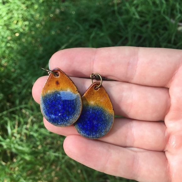 Colorful Chilean Pottery Earrings - Picture 6 of 7